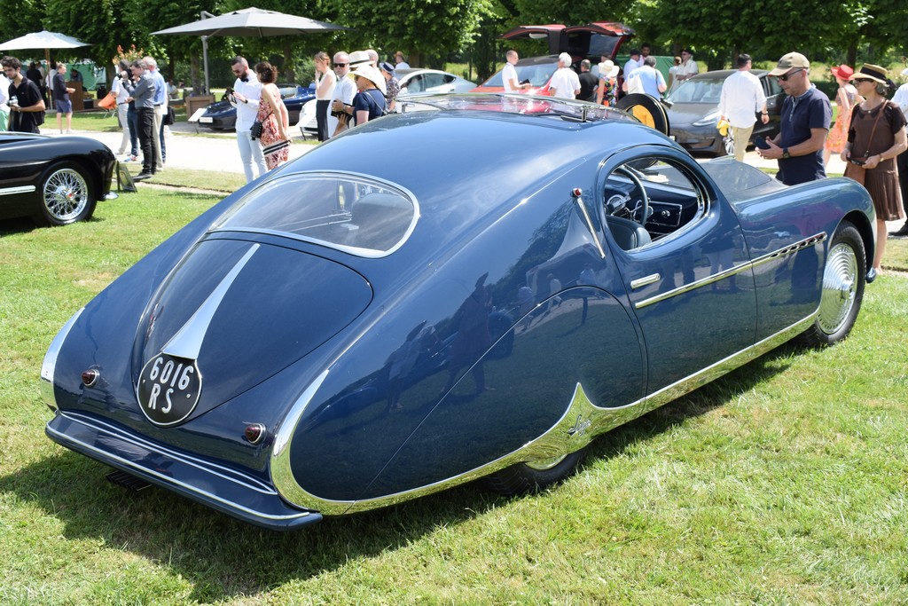 http://www.automobiles-voisin.fr/images/chantilly_08.jpg